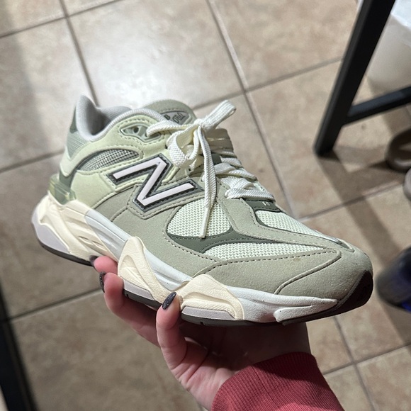 New Balance Cream and White Athletic Shoes - Picture 2 of 5